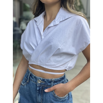 Blusa Missbella Cropped Mc Com Dois Botoes E Cordao Para Ajuste