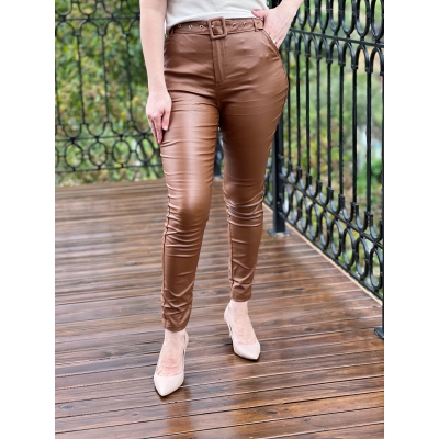 Calça Courino Com Cinto Encerada