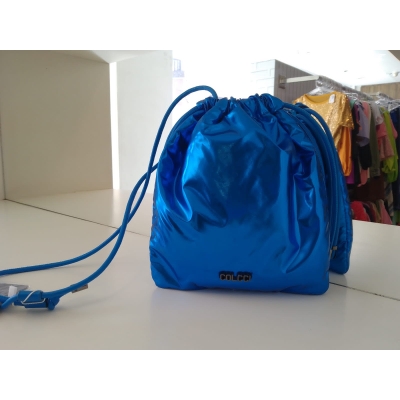 Bolsa Colcci Bucket Metalizada Fecho De Puchar