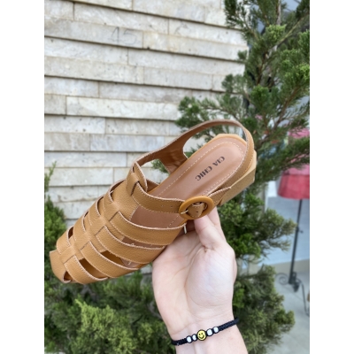 Sandalia Cia Chic Salto Medio Em Madeira Com Fivela