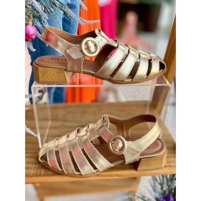 Sandalia Cia Chic Salto Medio Em Madeira Com Fivela