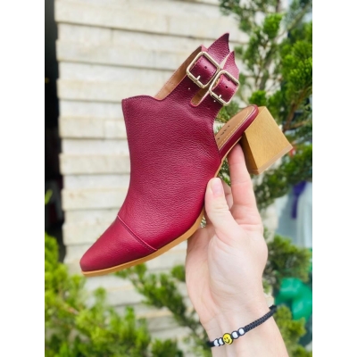 Bota Cia Chic Feminina Com Fivela Calcanhar Aberto Bico Fino