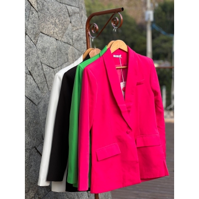 Blazer Mein Com Ombreiras E Bolso Falso Branco